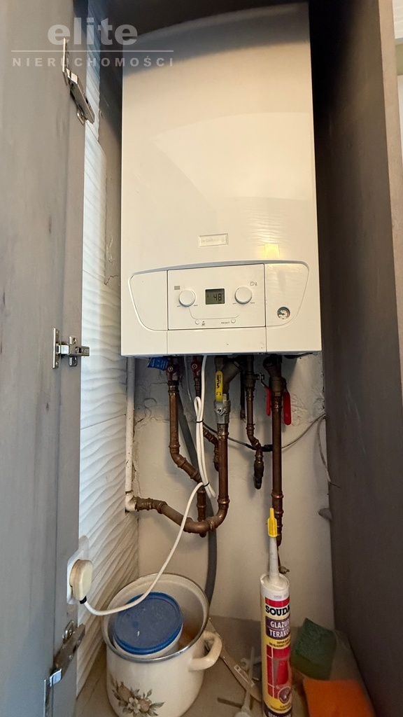 Mieszkanie na I piętrze w ładnej kamienicy (20)