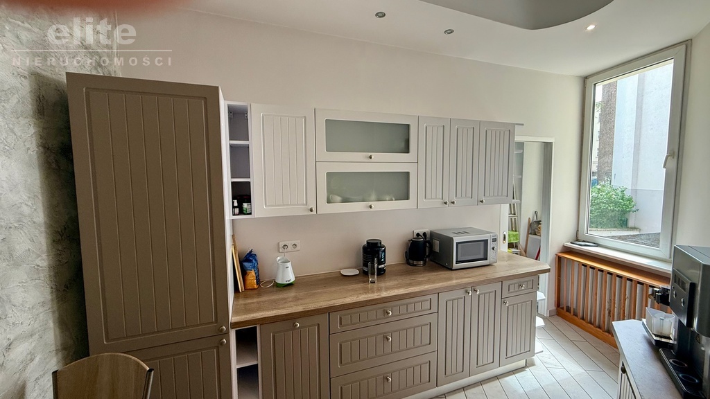 Lokal biurowy na I piętrze w ładnej kamienicy (6)