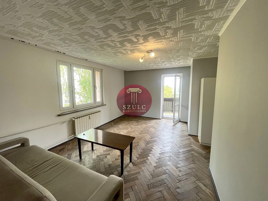 Na sprzedaż funkcjonalna kawalerka z balkonem. (1)