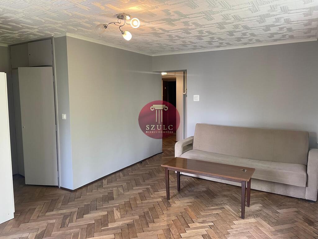 Na sprzedaż funkcjonalna kawalerka z balkonem. (5)