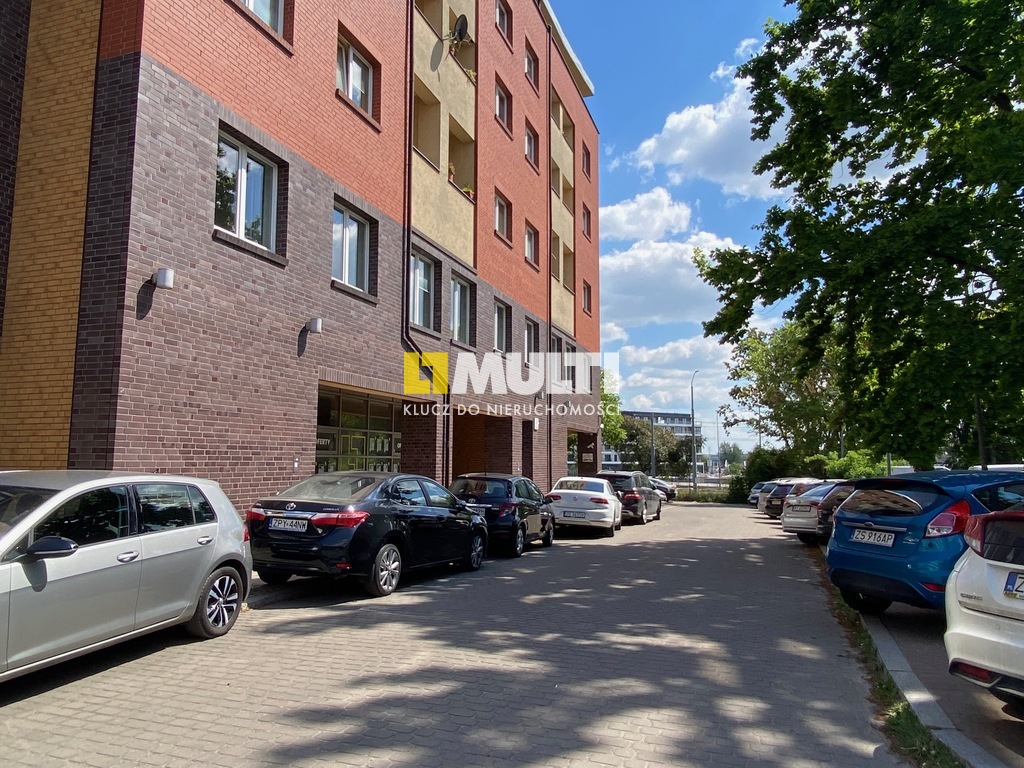 Na wynajem lokal biurowy w centrum Szczecina (12)