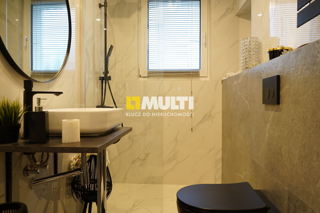 Urokliwy bliźniak w wysokim standardzie (6)