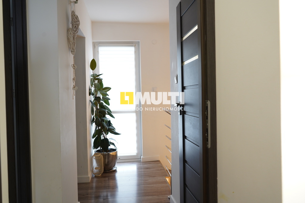 Urokliwy bliźniak w wysokim standardzie (12)