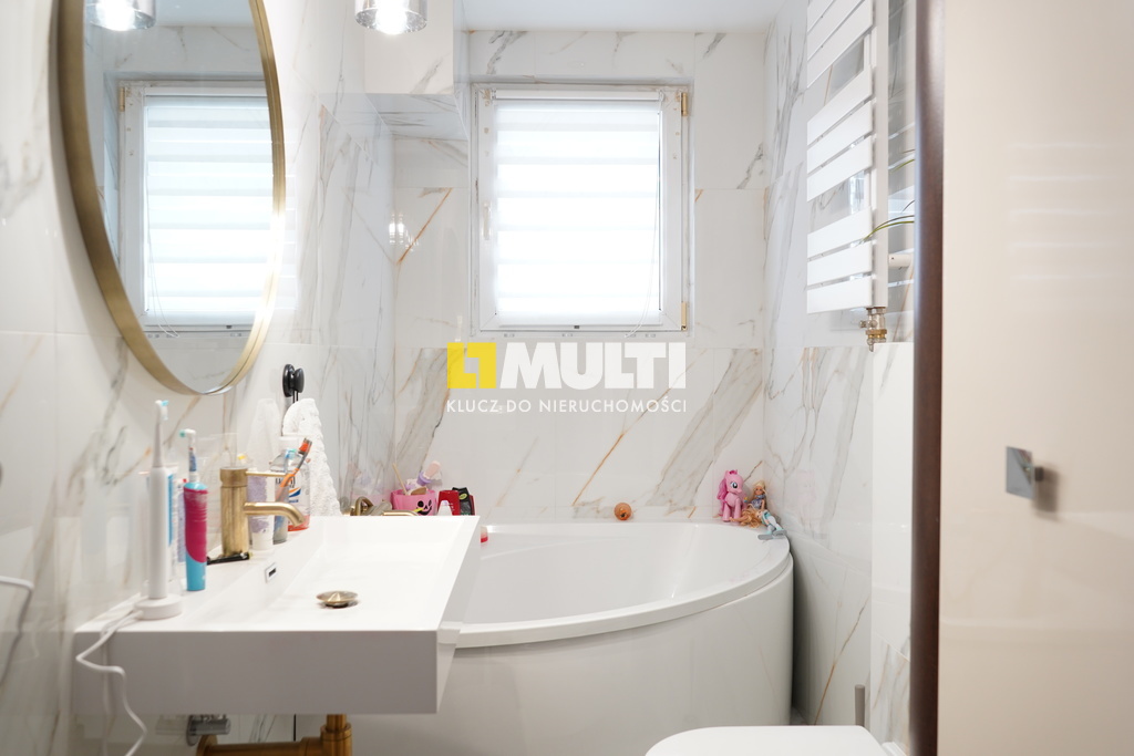 Urokliwy bliźniak w wysokim standardzie (11)