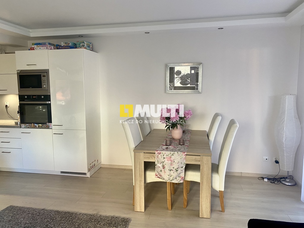 Mieszkanie dwupoziomowe z ogródkiem 150 m2. (3)