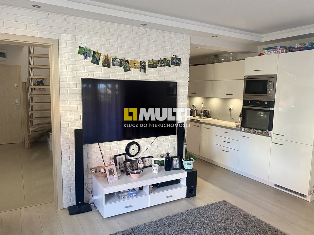 Mieszkanie dwupoziomowe z ogródkiem 150 m2. (4)