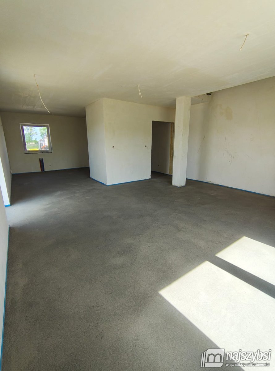 Kliniska Wielkie – bliźniak z garażem w budynku (11)