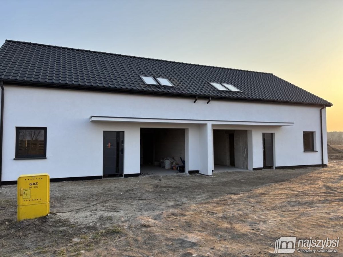 Kliniska Wielkie – bliźniak z garażem w budynku (20)