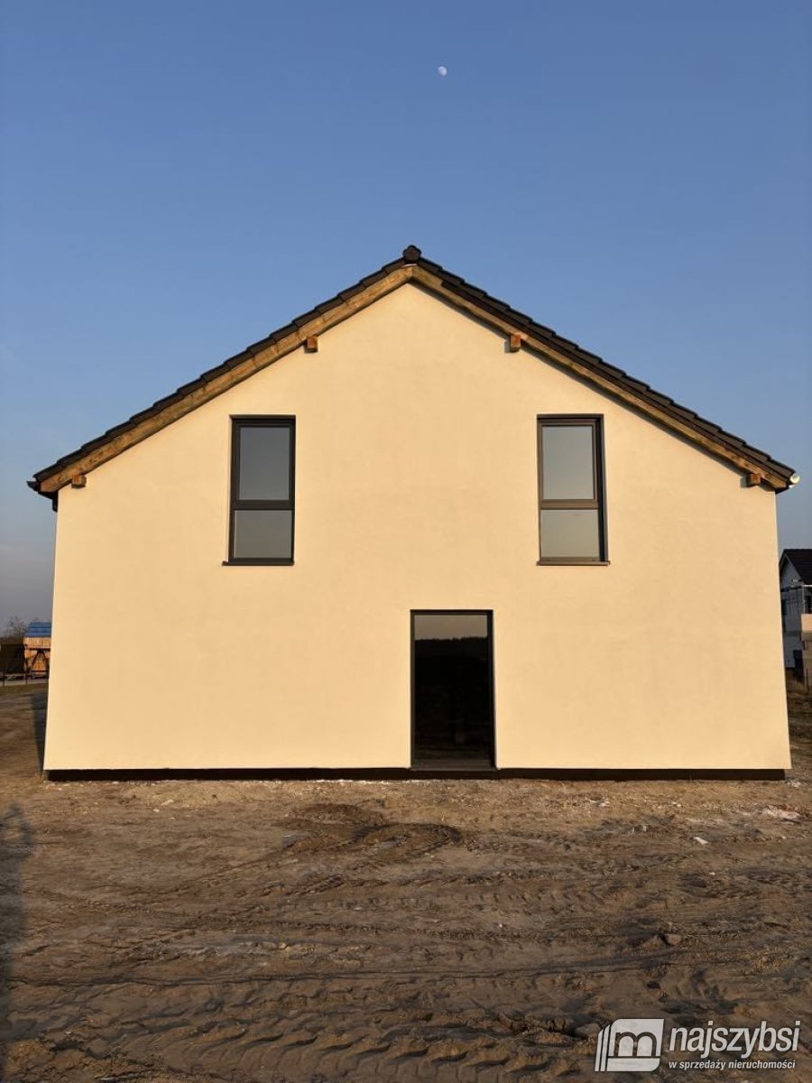 Kliniska Wielkie – bliźniak z garażem w budynku (25)