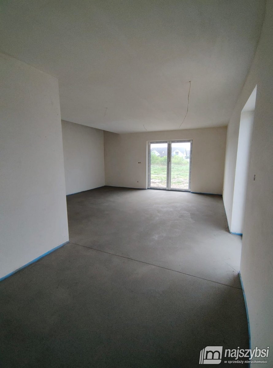 Kliniska Wielkie – bliźniak z garażem w budynku (5)