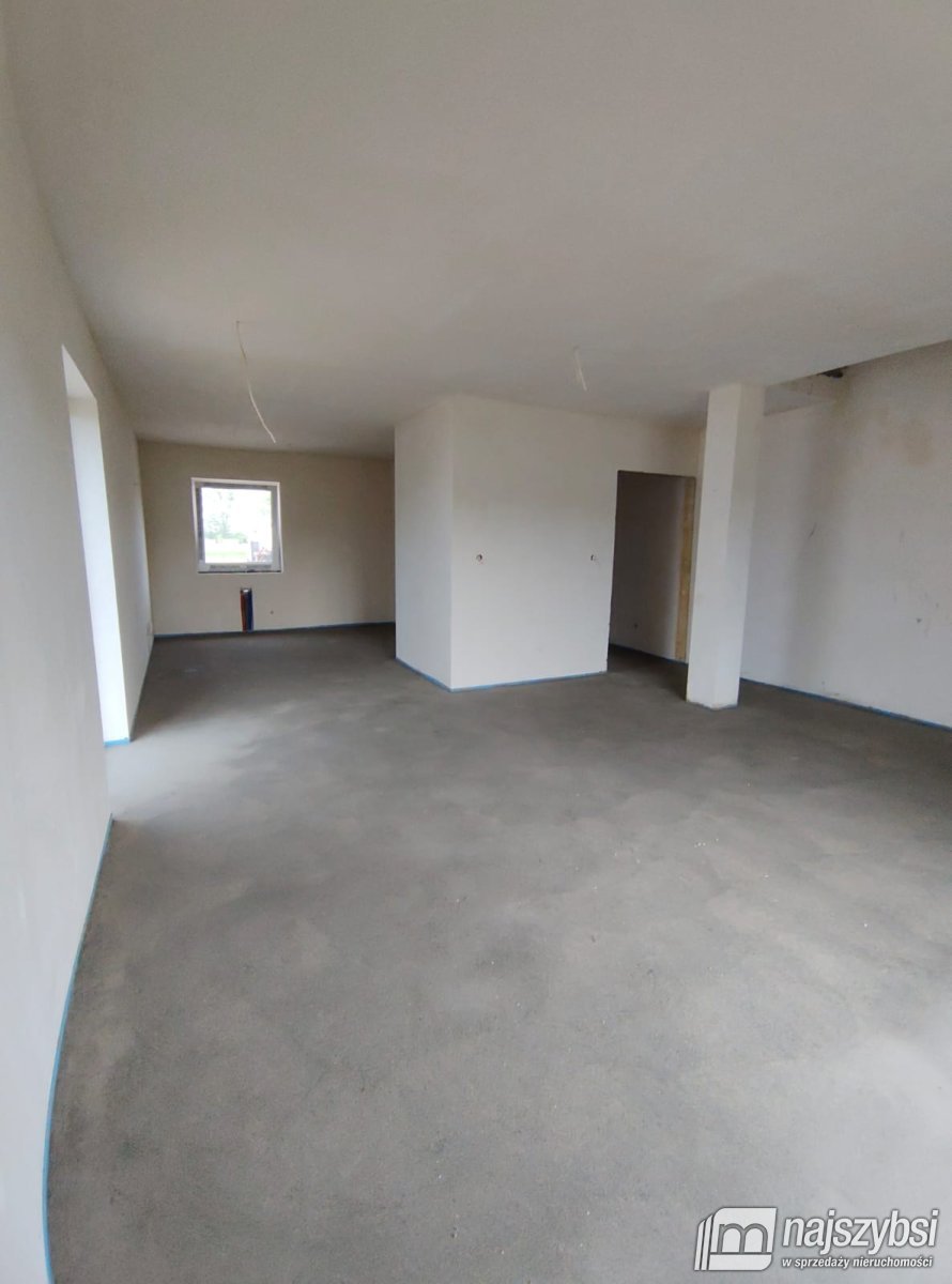 Kliniska Wielkie – bliźniak z garażem w budynku (6)