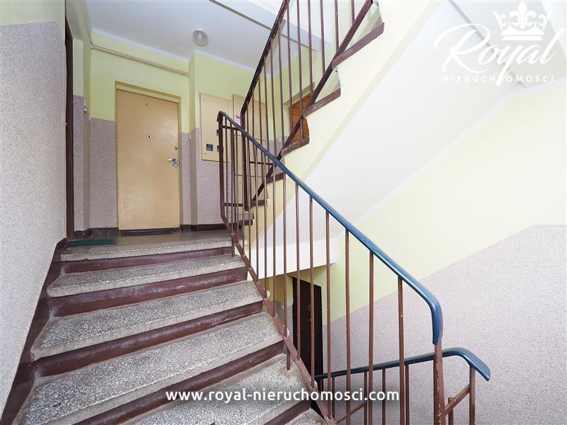 2 pokoje 1 piętro balkon ! ul. Nowowiejskiego ! (13)