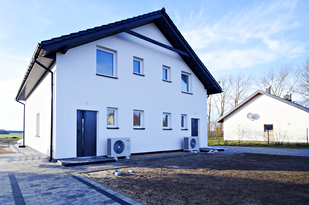 Bliźniak 92,15 m2 działka 500 m2 (1)