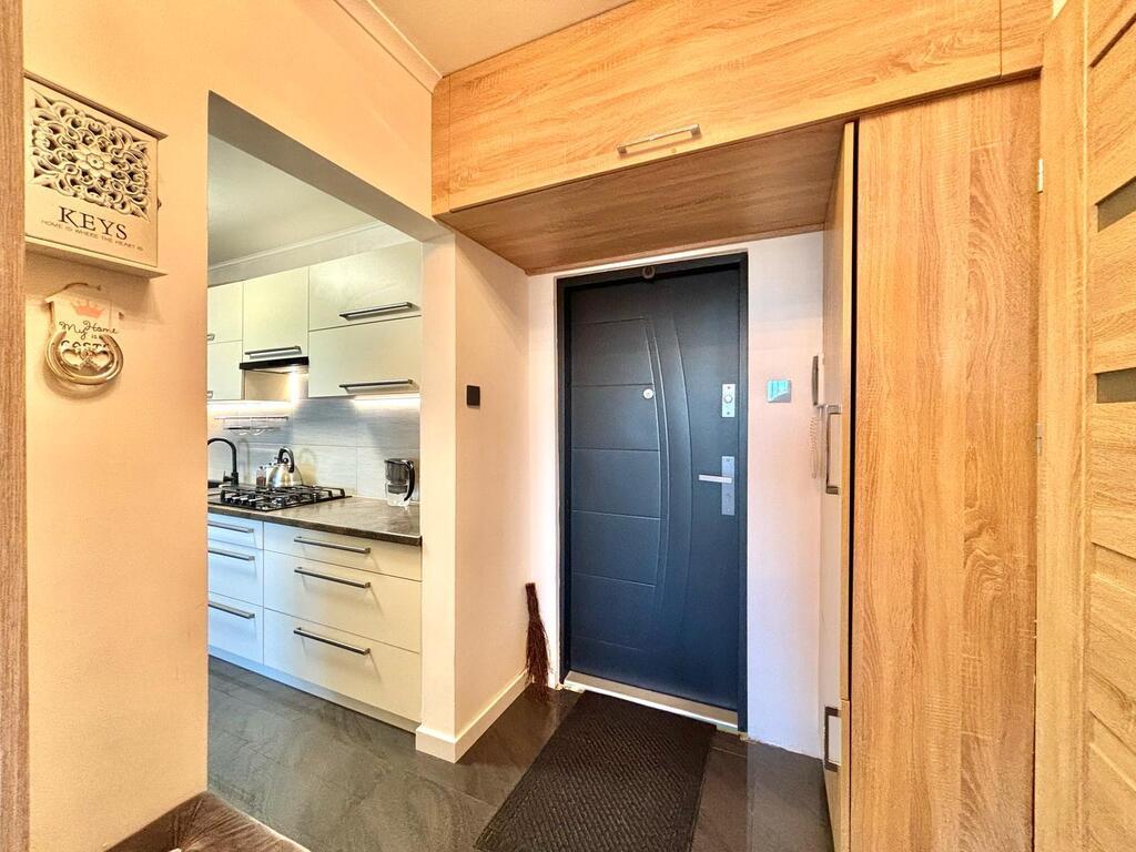 2 POKOJE I 2 BALKONY Z PIĘKNYM WIDOKIEM (3)