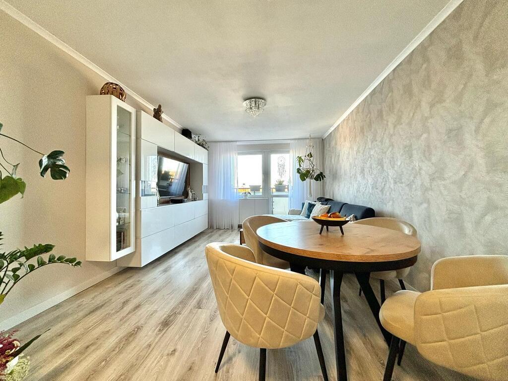 2 POKOJE I 2 BALKONY Z PIĘKNYM WIDOKIEM (7)