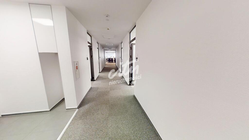 Lokal w biurowcu- 425,53 m2 -  wynajem w Centrum (6)