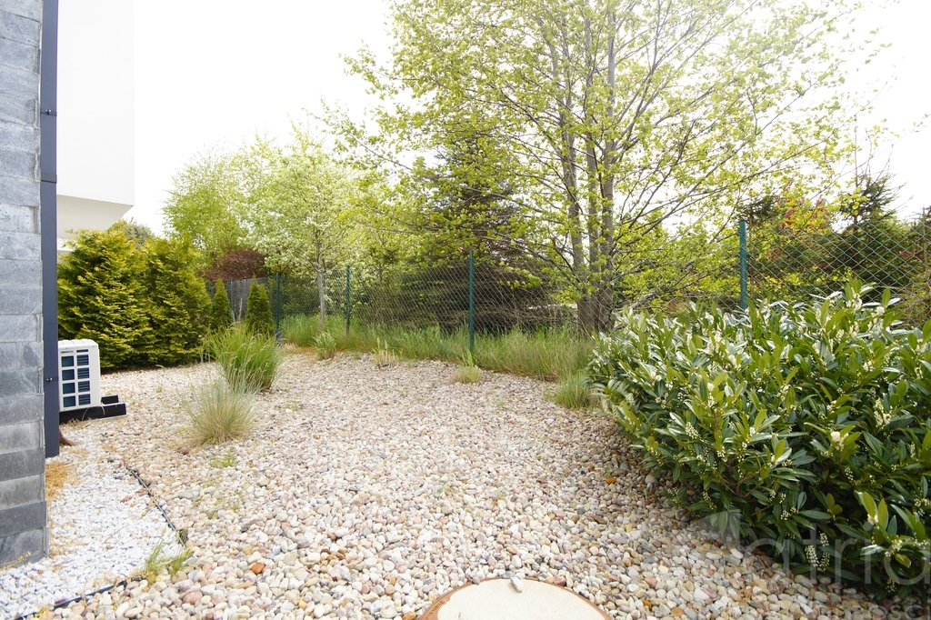 Apartament z klimatyzacją i ogródkiem (20)