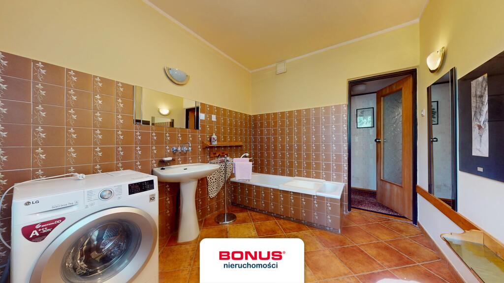 Dom w otulinie lasu (15)