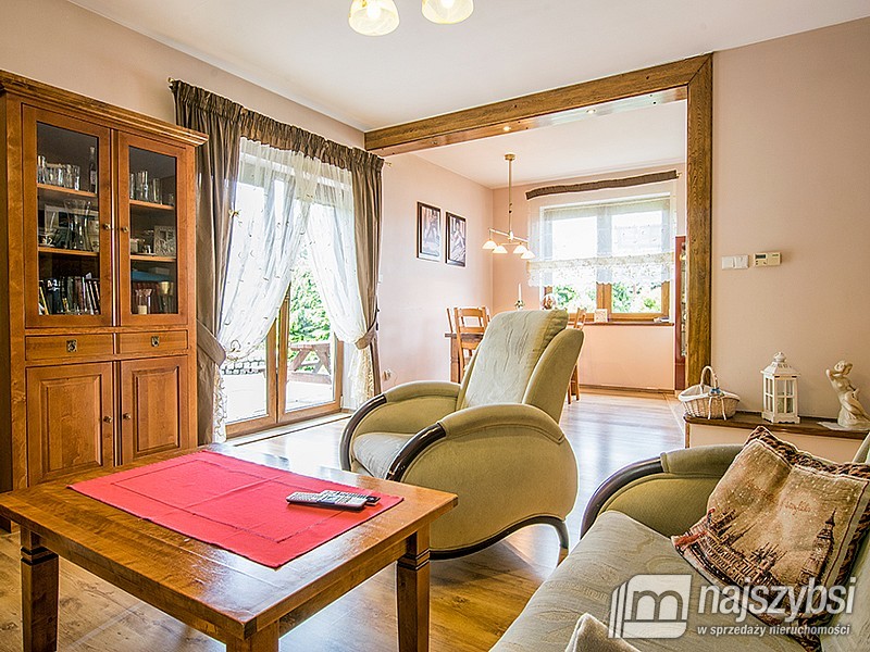 Duży dom z halą (17)