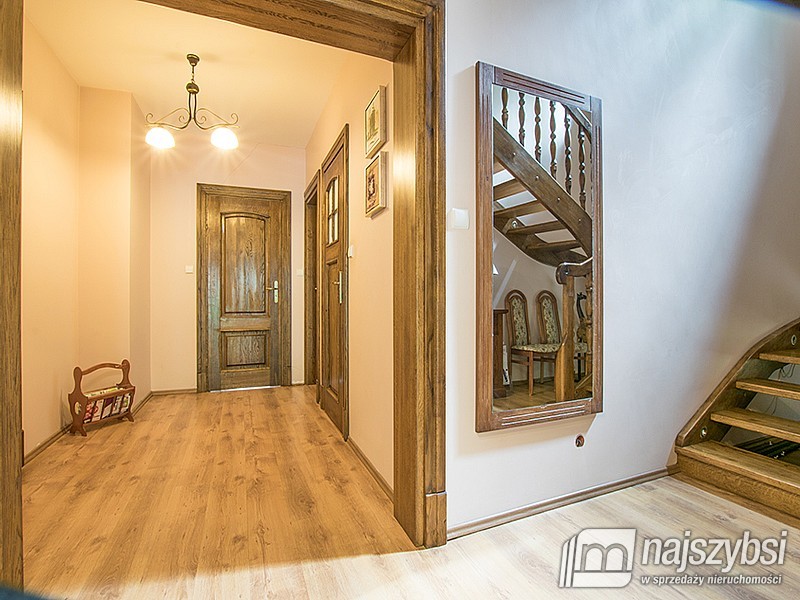 Duży dom z halą (2)