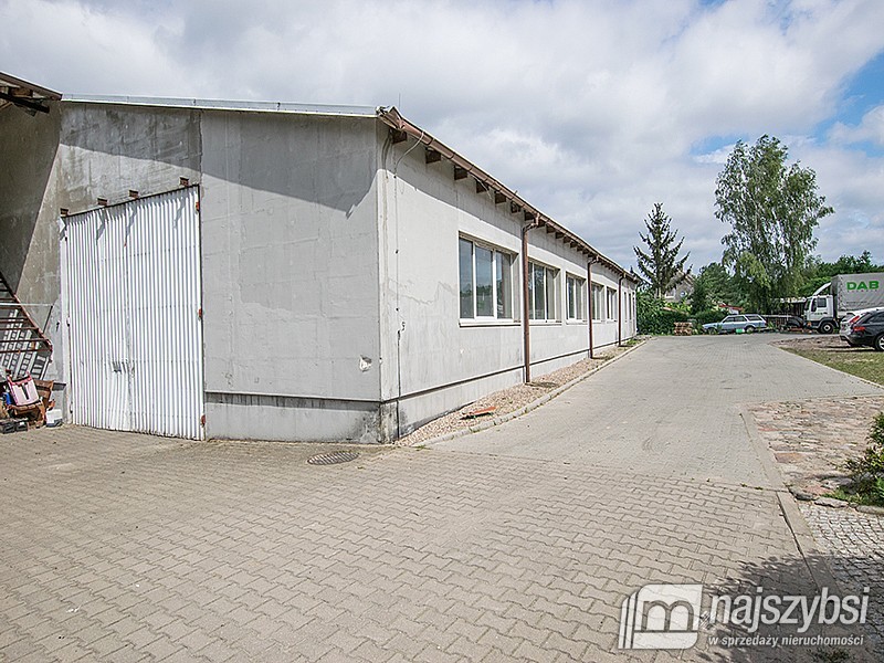 Duży dom z halą (30)