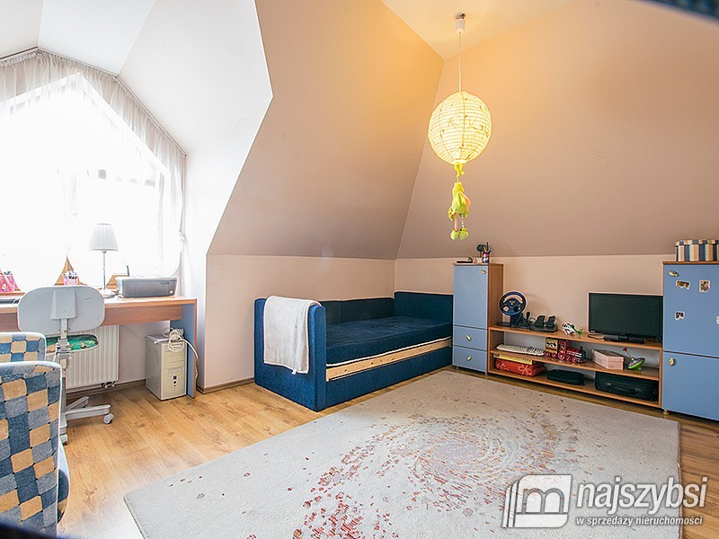 Duży dom z halą (6)