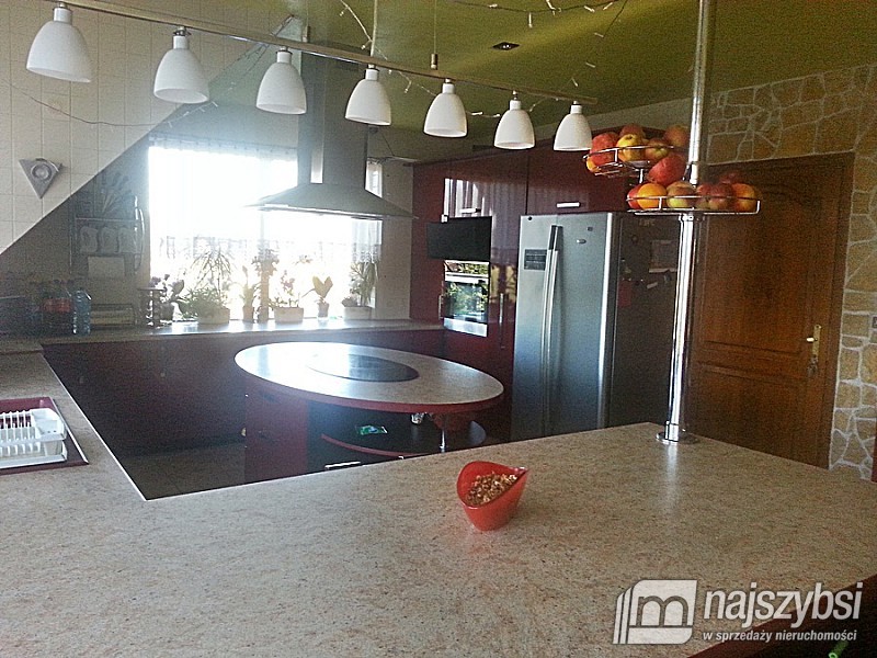 LUKSUSOWY DOM MIESZKALNO - UŻYTKOWY (13)