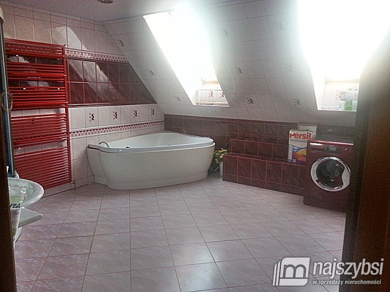 LUKSUSOWY DOM MIESZKALNO - UŻYTKOWY (16)