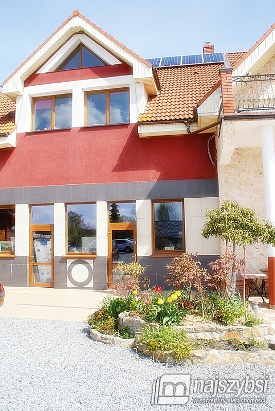 LUKSUSOWY DOM MIESZKALNO - UŻYTKOWY (6)