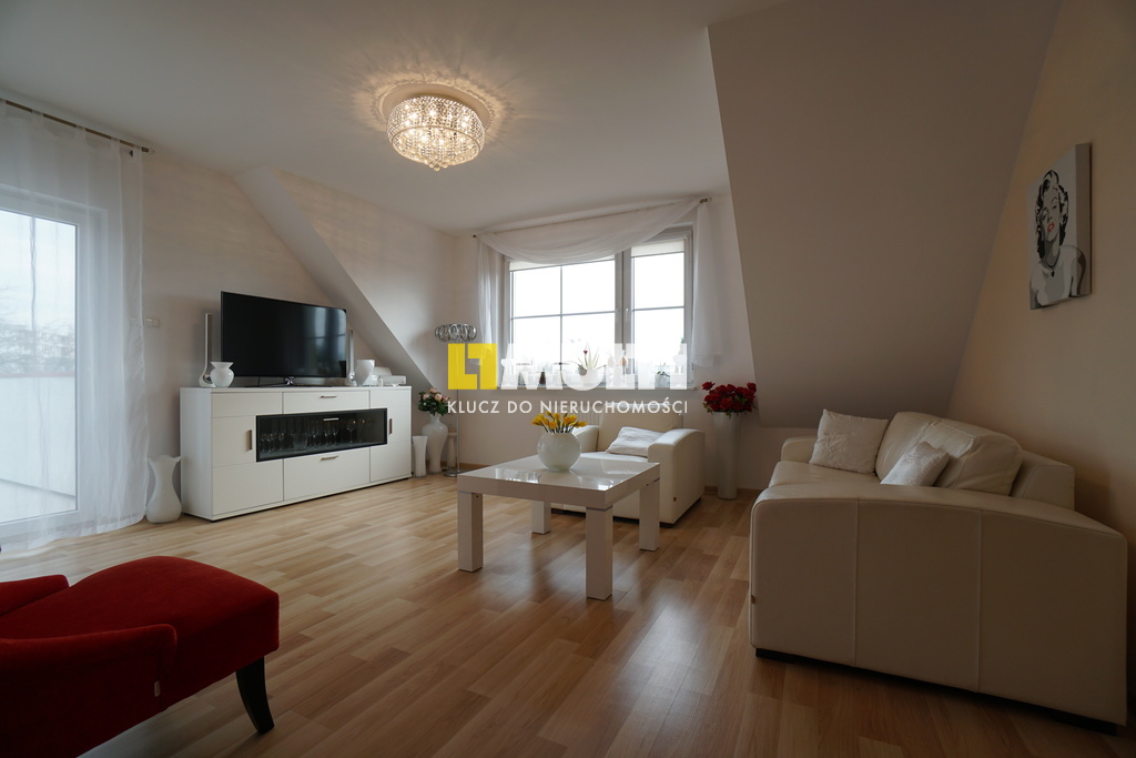 Piękny apartament - 3 łazienki, taras, garaż !!! (1)