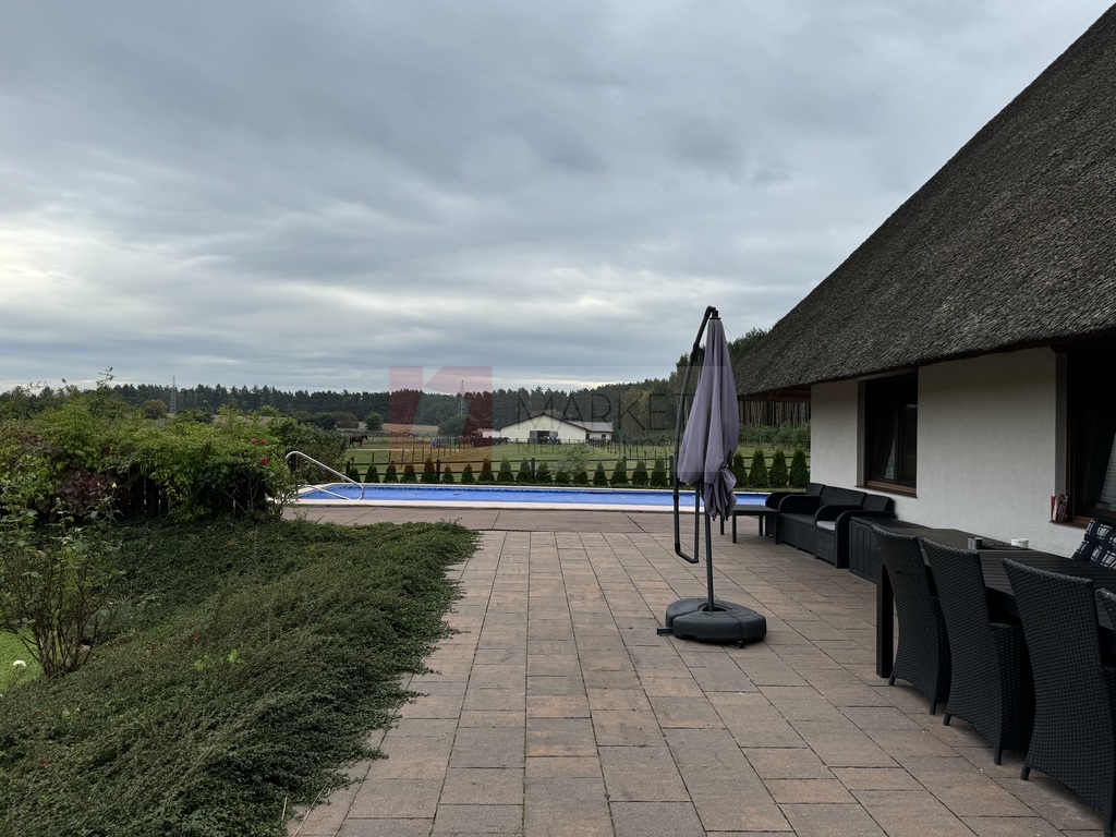 Dom i budynek gospodarczy - stadnina koni (24)