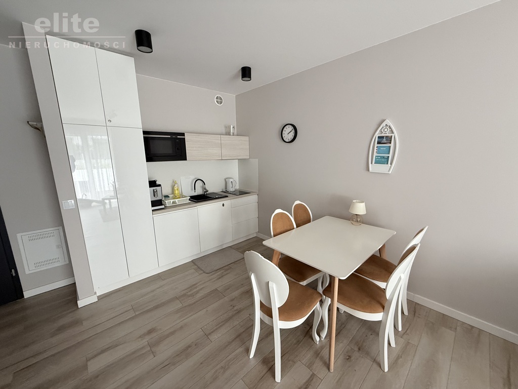 Rewal 2 pok w 1 linii brzegowej +1 m. parkingowe, (5)