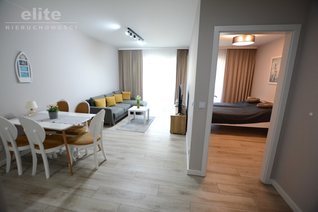 Rewal 2 pok w 1 linii brzegowej +1 m. parkingowe, (12)