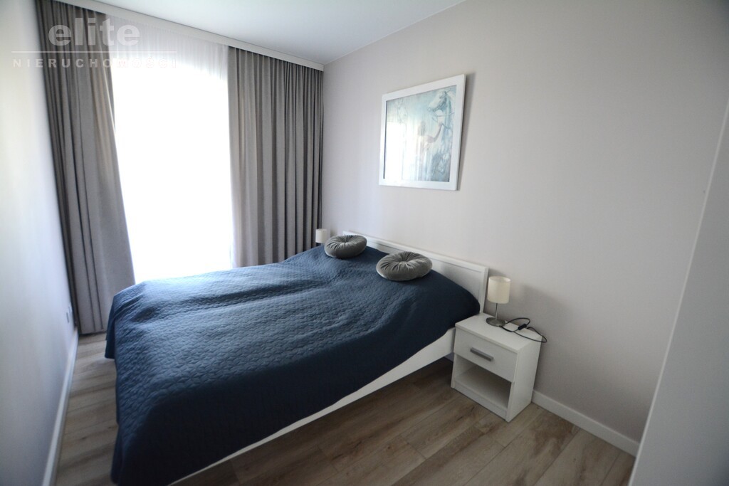 Rewal 2 pok w 1 linii brzegowej +1 m. parkingowe, (13)