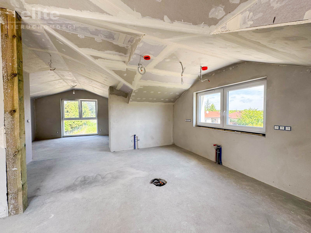 Dwupoziomowe mieszkanie 118m2 5 pokoi ogród (6)