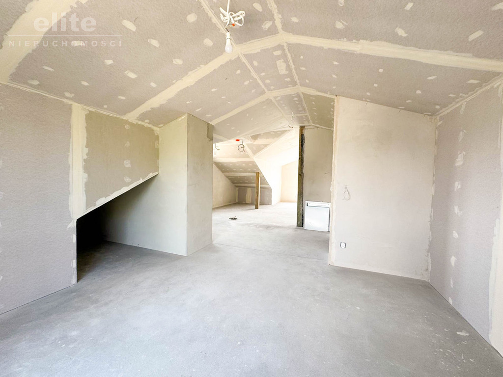 Dwupoziomowe mieszkanie 118m2 5 pokoi ogród (14)