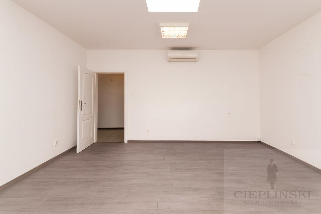 lokal biurowy przy Deptaku Bogusława (5)