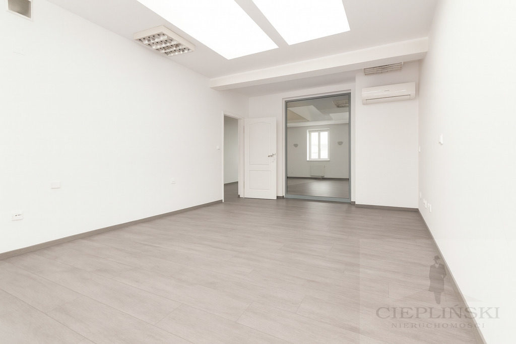 lokal biurowy przy Deptaku Bogusława (10)