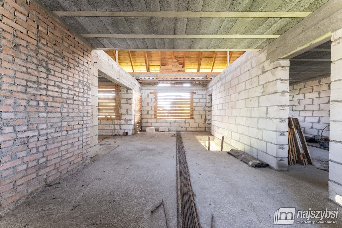 GOŚCINO - dom Z PIĘKNĄ DZIAŁKĄ O POW.  0,1082 HA (11)