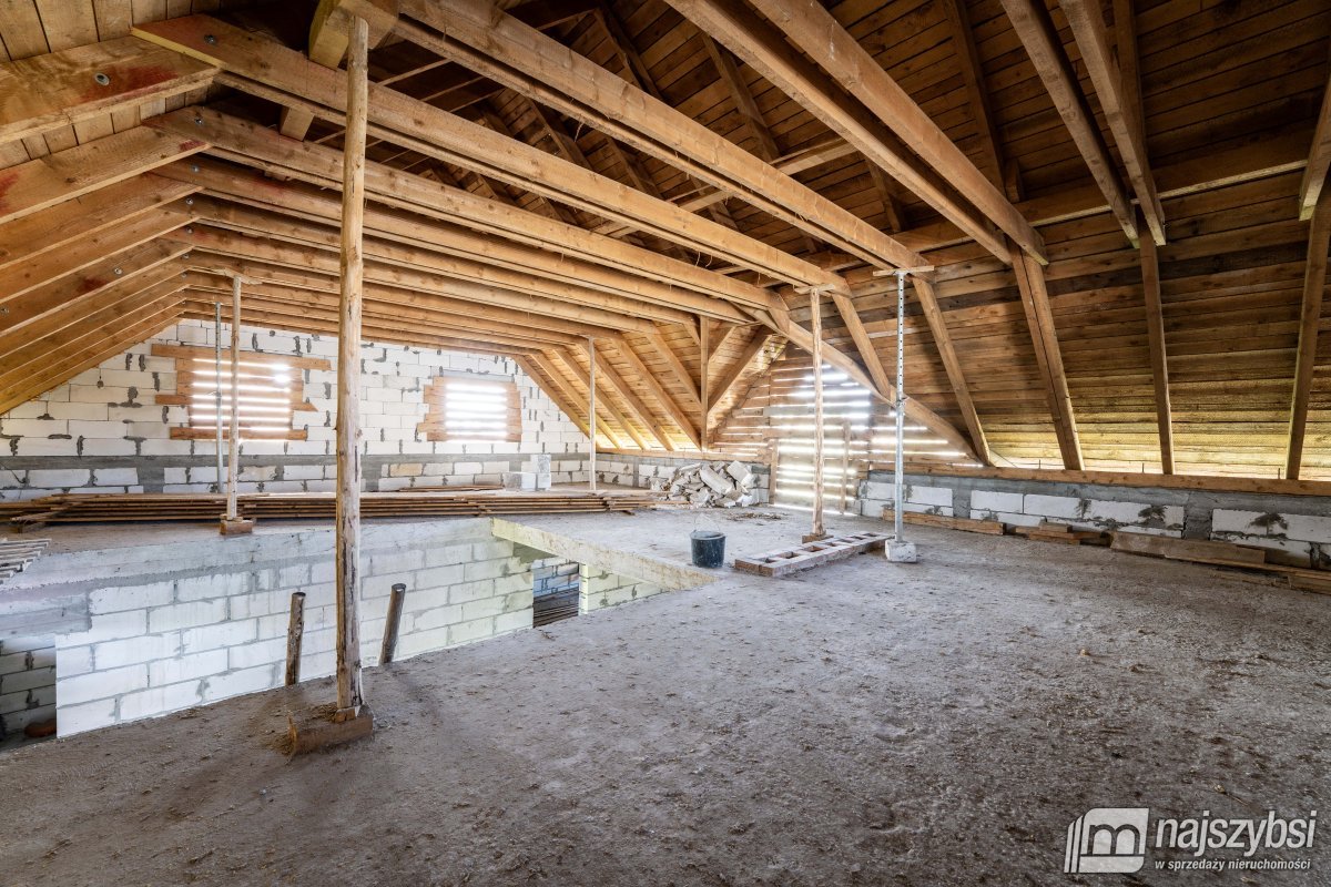 GOŚCINO - dom Z PIĘKNĄ DZIAŁKĄ O POW.  0,1082 HA (14)