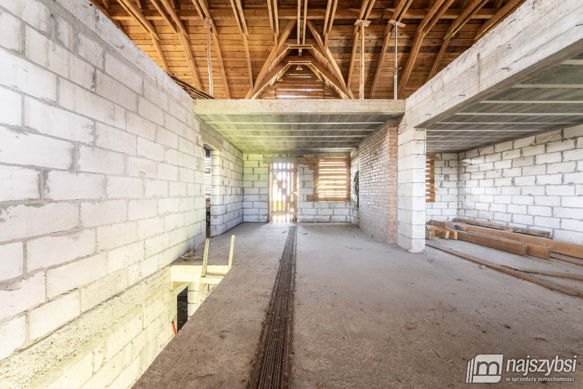 GOŚCINO - dom Z PIĘKNĄ DZIAŁKĄ O POW.  0,1082 HA (9)