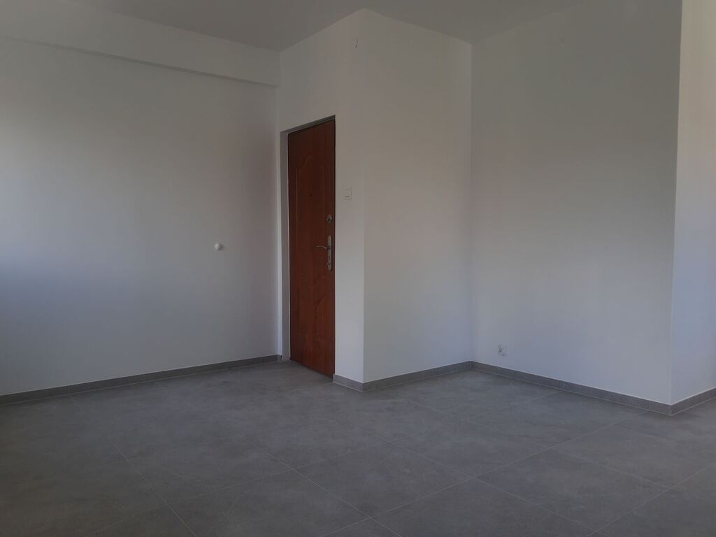 Lokal do własnej aranżacji - pow. 20,5 m2 (6)