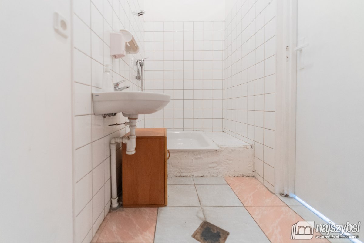 Węgorzyno-dom z lokalami użytkowymi (19)