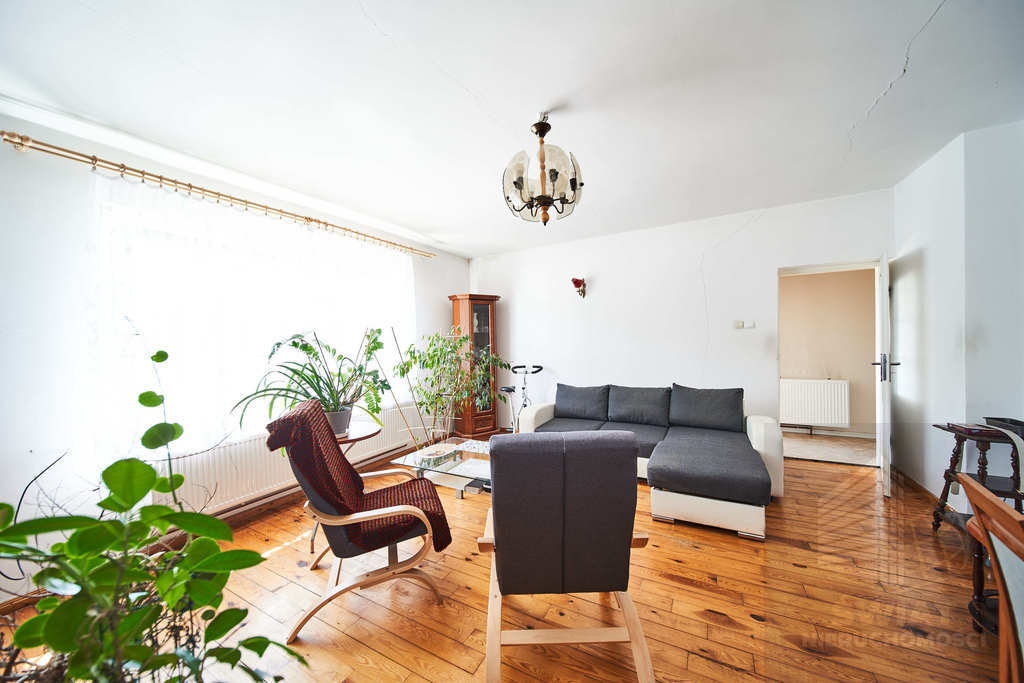 Dom z potencjałem na sprzedaż Osów! (1)