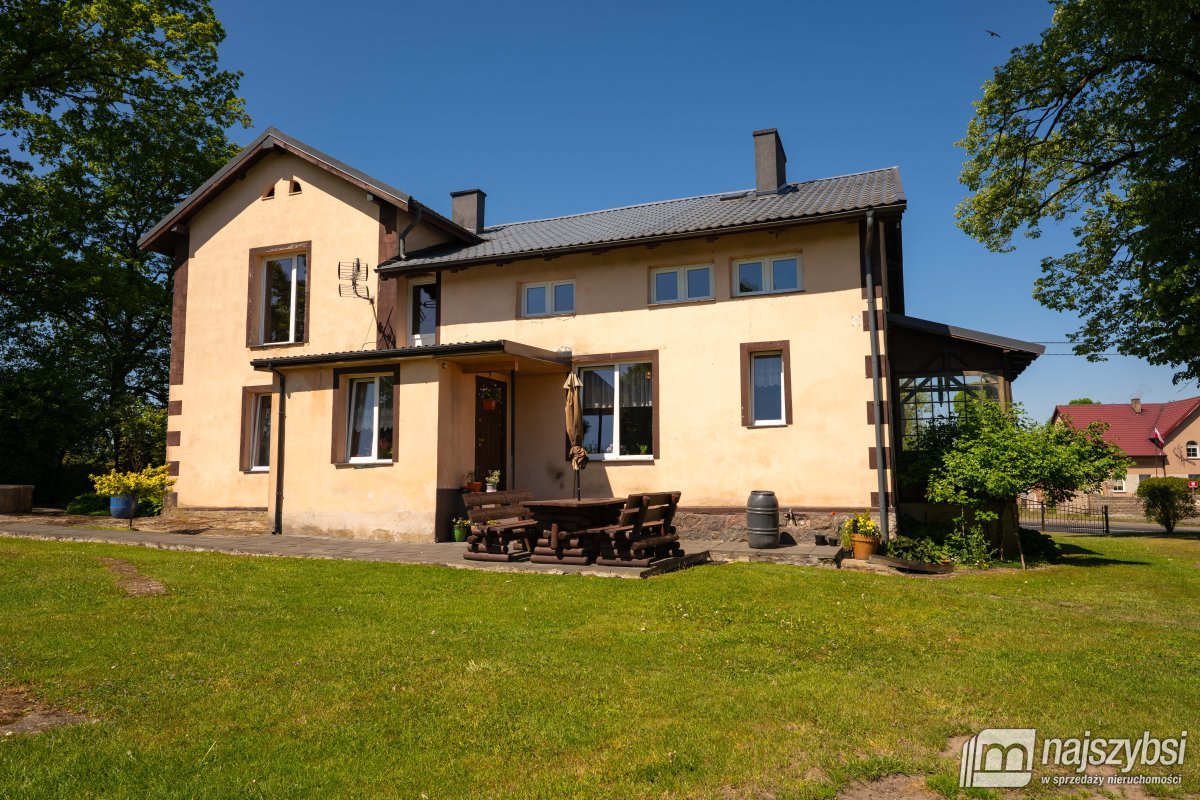 Pniewo - przestronny dom dla dwóch rodzin (1)