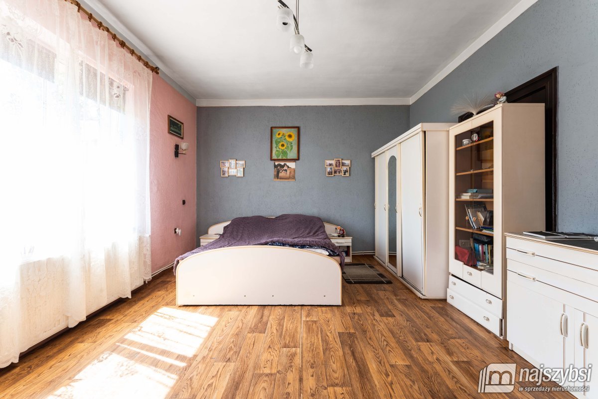 Pniewo - przestronny dom dla dwóch rodzin (11)