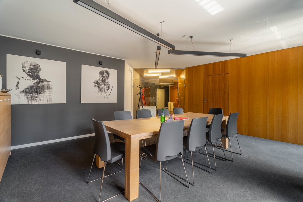 Nowocześnie urządzone biuro po kancelarii prawnej (7)