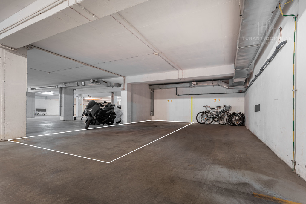 Nowocześnie urządzone biuro po kancelarii prawnej (26)