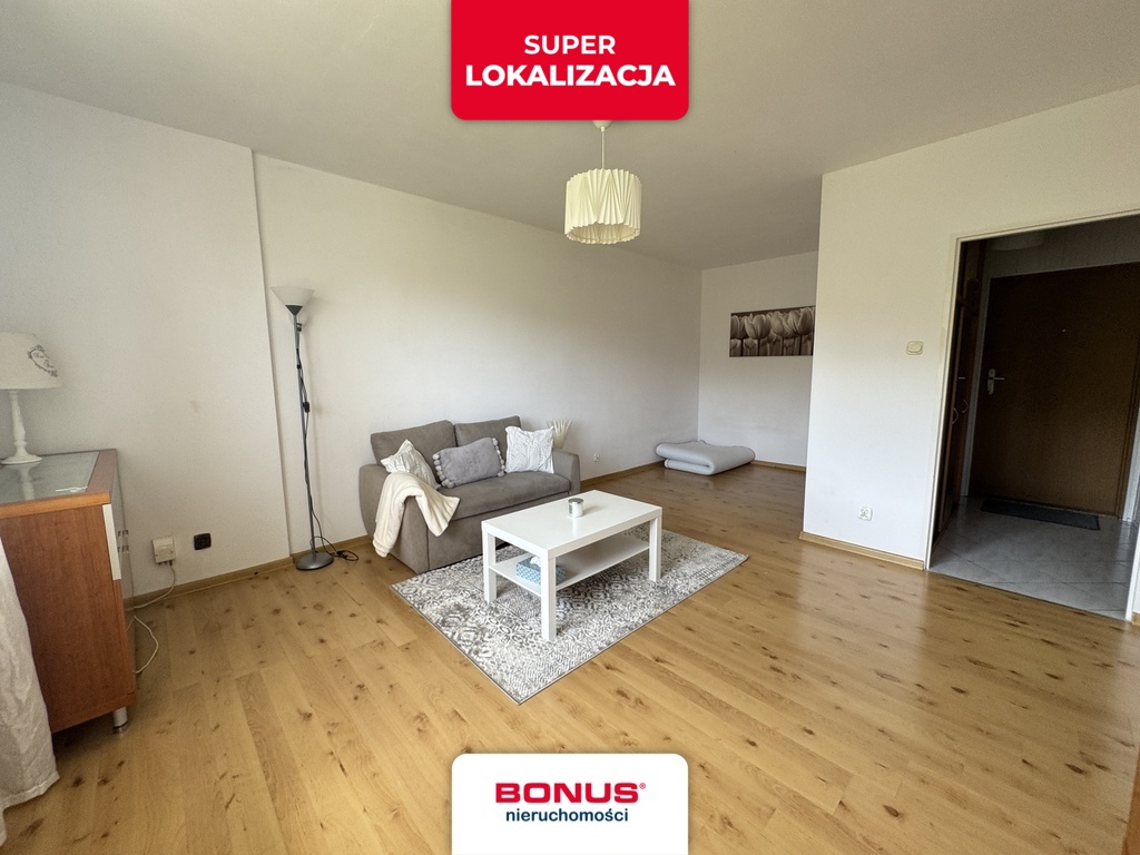 Atrakcyjna duża kawalerka na os.Bukowym (1)