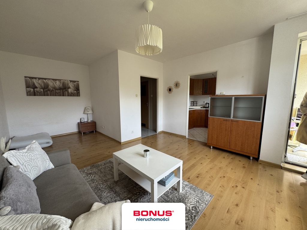 Atrakcyjna duża kawalerka na os.Bukowym (3)